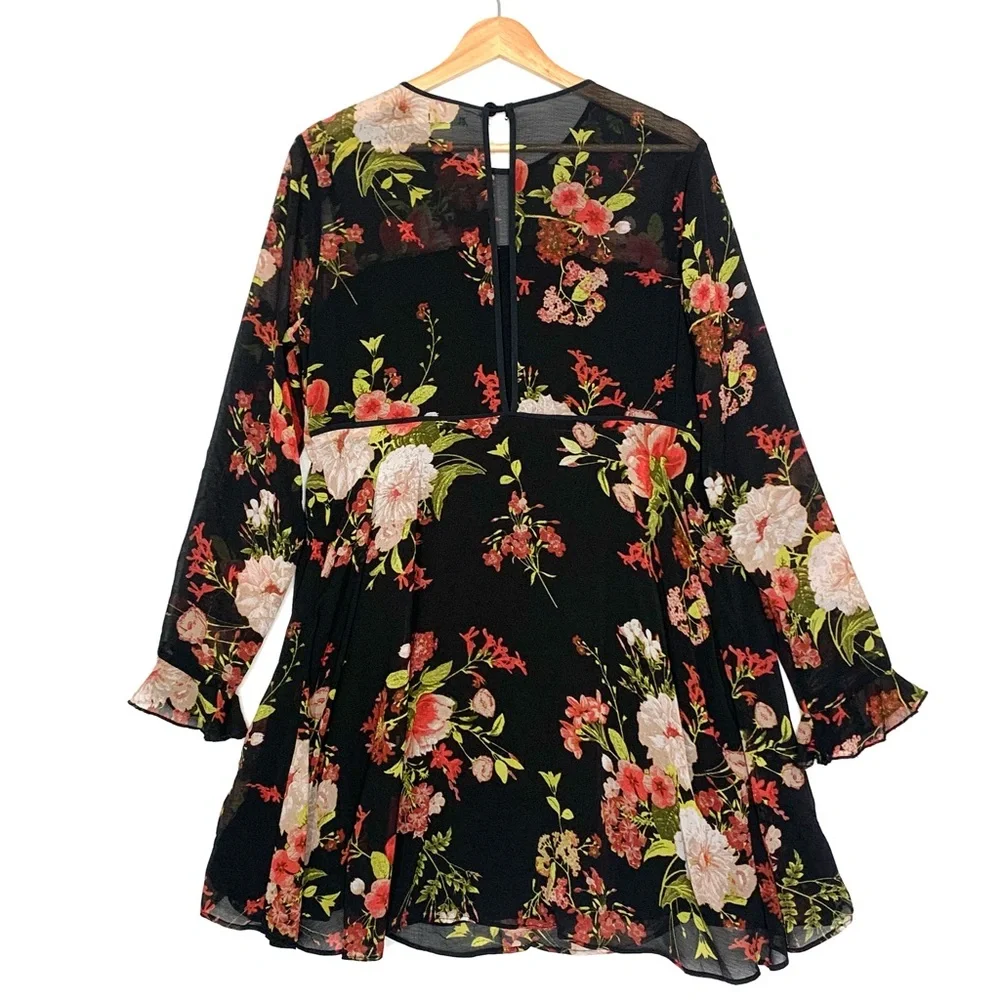 Urban Outfitter Kimchi Blue Black Floral Skater Dress Size Large Dark Romantic